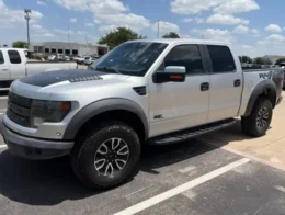 2013 Ford F-150 SVT Raptor 6.2L V8
